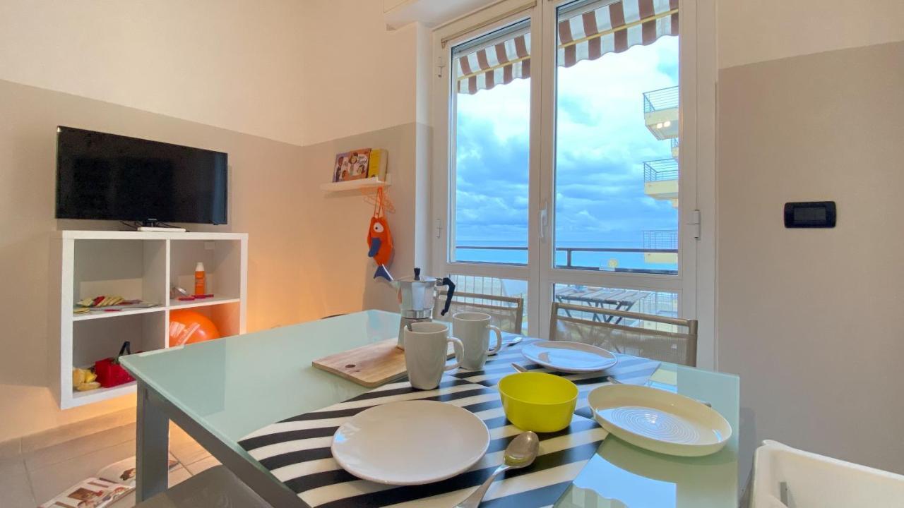Babyaccommodation Family Experience IV Пиетра Лигуре Екстериор снимка